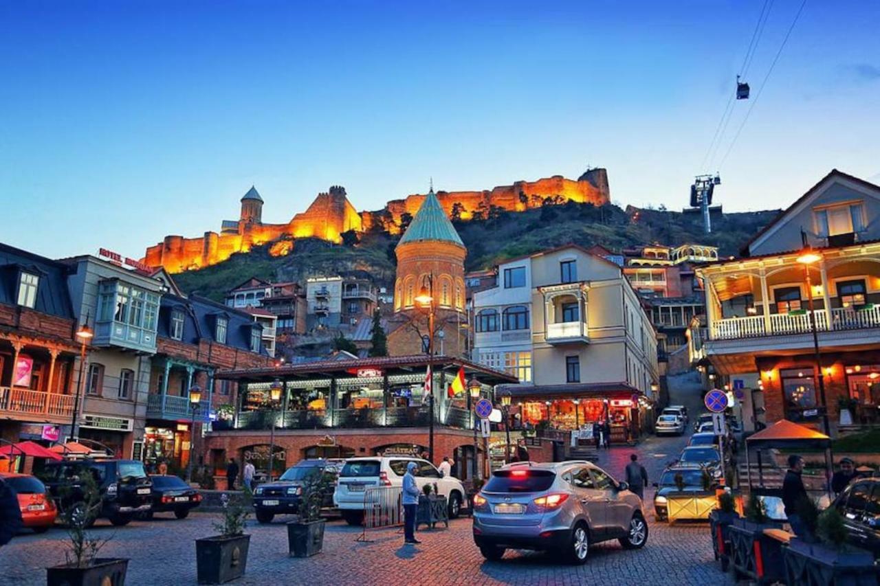 Near The Opera Apartment Tbilisi Luaran gambar